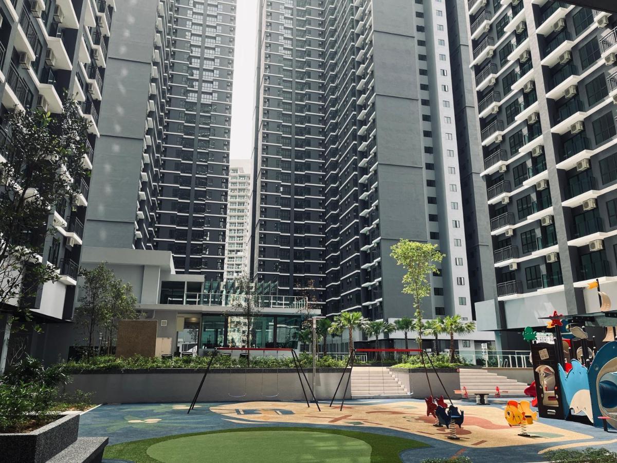 Maxim 2 Bedrooms Mrt Station Cheras Kuala Lumpur Homestay エクステリア 写真